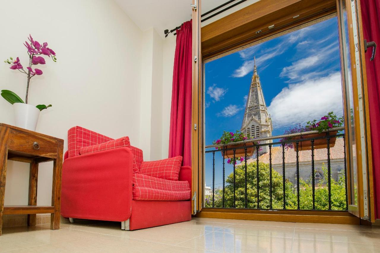 Hotel Arce بايونا المظهر الخارجي الصورة